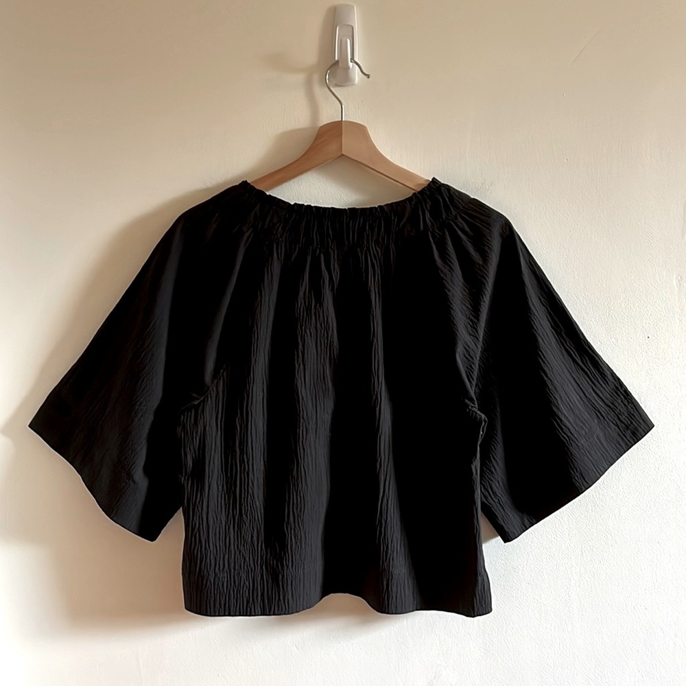 Everlane Black Gathered Neck Short-Sleeve Blouse - Picture 4 of 12